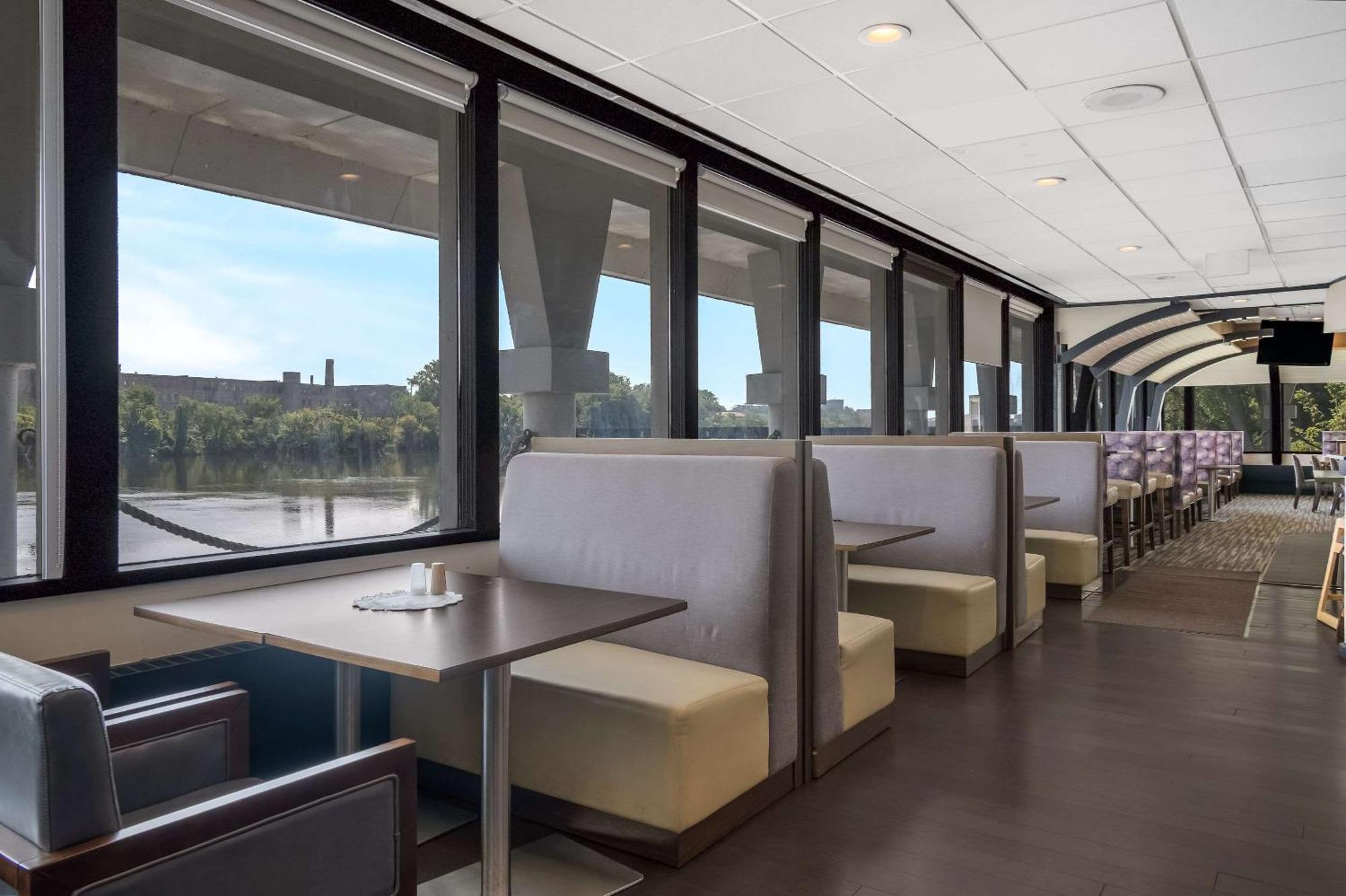 Radisson Hotel Grand Rapids Riverfront Kültér fotó